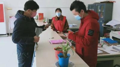 “我请求去村口站岗”