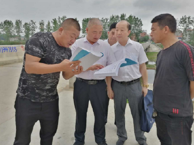 澴潭镇财政所认真开展公益性扶贫项目验收工作