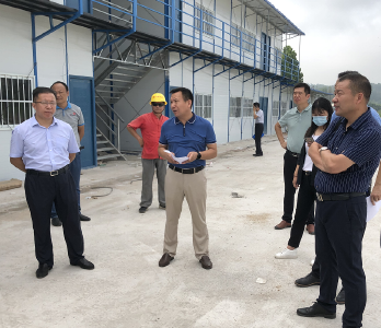 县领导到湖北国际香菇交易城项目点现场办公