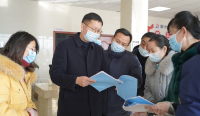 陈武调研督导疫情防控工作时强调：坚决守住疫情防控第一线