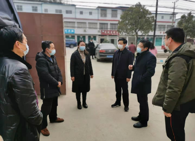 县人大领导到淮河镇督导疫情防控工作