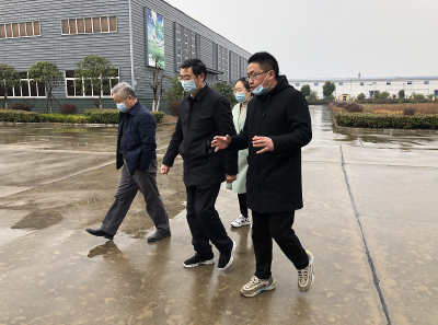 市人大常委会副主任杨天兵到县经济开发区督导疫情防控工作
