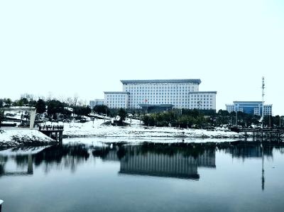 县城春雪