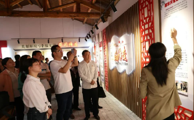 荆门市东宝区科级干部培训班来随县开展异地教学