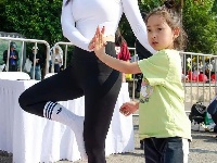 码头潭文化遗址公园上演趣味瑜伽挑战赛！