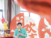 “老年轻们”的生日会，原来可以这么热闹！