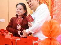 哇唔~东西湖这波“狗粮”甜到齁