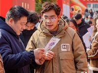 东西湖招聘会，火热ing！