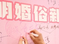 哇唔~东西湖这波“狗粮”甜到齁