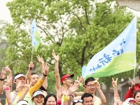 朋友们，快跑！