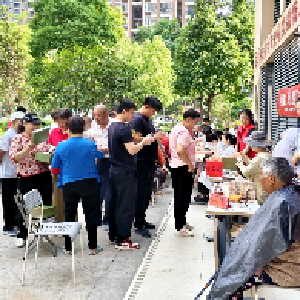 同心聚力 幸运传爱 这里的志愿服务集市活动圆满结束~