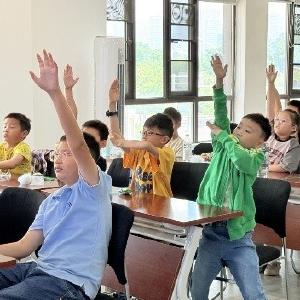 径河街沿海社区社区：开展“童趣六一 粽享端午”活动