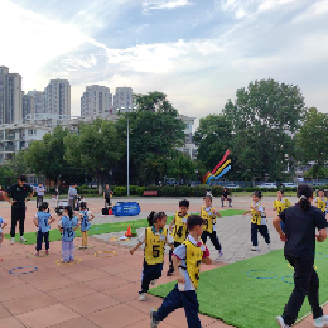 径河街黄狮海社区开展青少年体适能公益课活动