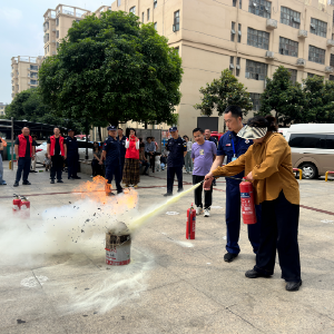 佳园物业公司开展全国防灾减灾日主题宣传暨消防演练活动