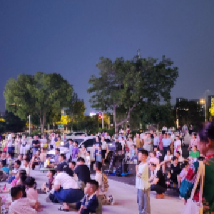 红色光影忆峥嵘 银幕普法零距离