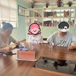 径河街官塘角社区开展一对一心理咨询服务