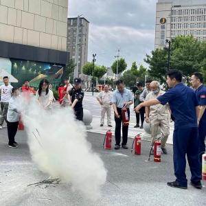 影院变身安全课堂！刘家墩社区沉浸式火灾应急演练“燃”起商户安全心