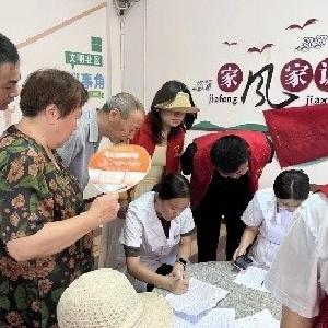 健康关怀与防溺水宣传同步推进，银花社区“红色驿站”温暖开篇