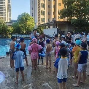 径河街金北社区：金北夏日“凉”方 泳池派对嗨翻天