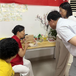 吴家山街开展老年助餐系统运营交流会