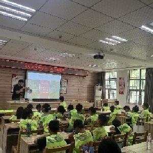 云端逛故宫，文物“活”起来！张家墩社区托管班解锁线上博物馆新体验