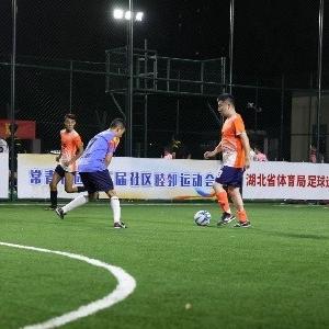 这名“后卫所长”用足球精神守护一方平安