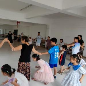 径河街官塘角社区：趣玩 共读 手作 滋养勇敢宽容青少年科普活动