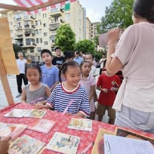 将军路社区夏夜市集重温童年记忆，邻里共享温情时光