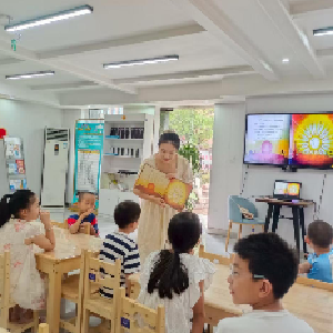 吴南里社区开展公益亲子阅读活动