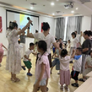 祁家山社区开展“勇敢、宽容与爱，点亮亲子共读时光”活动