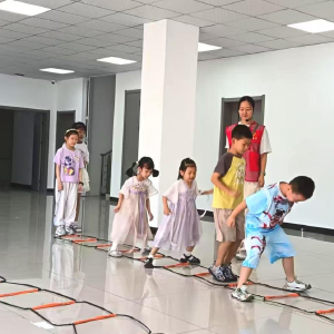 慈惠街滨江社区暑期托管班开展“童跃盛夏运动会，趣动滨江绽欢颜”活动