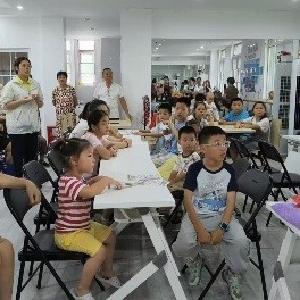 径河街石家坡社区：指尖传递温情 共塑幸福“家”时光