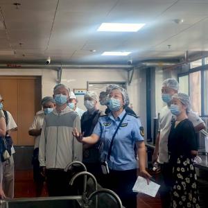 校园食品安全培训开讲：课堂直接搬进学校食堂