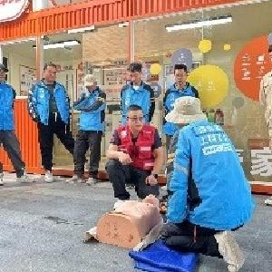 织密“流动守护网”，户外工作者化身“急救侠”