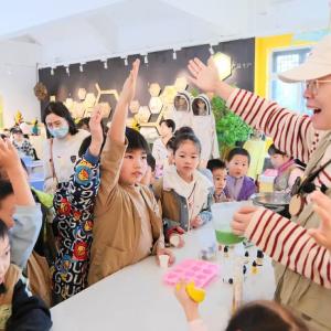 径河街黄狮海社区：「小海星」圆满收官｜一场蜜蜂王国的奇遇，撬动家社共建的可持续未来