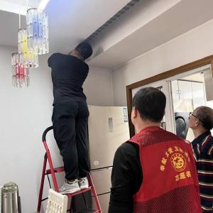 烟感报警器入户到家，筑牢安全“防火墙”