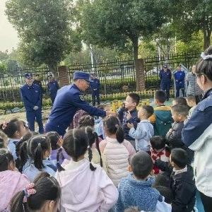 径河街道：永丰社区 筑牢安全防线 共护平安家园