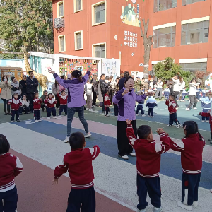 吴家山街杏园社区开展“跃动童年，“操”练快乐”活动