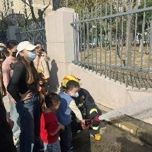 径河街道莲花湖社区：走进火焰蓝 安全伴“童”行