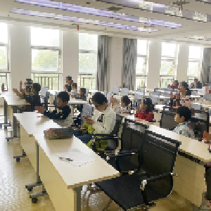 吴家山街道祁家山社区“祁趣阅读·亲子同盈”亲子阅读活动