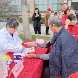 径河街道：十字路社区 情暖初冬，健康同行！这场义诊“很有料”