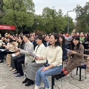 径河街石家坡社区：重阳传党恩 欢歌润民声 社区特色主题党日活动温暖上演