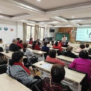 学养生、做手工，将军路社区这场活动让退休职工暖心又暖身