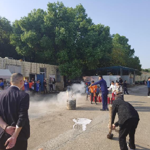 吴家山街道恒春里社区开展消防安全演练活动