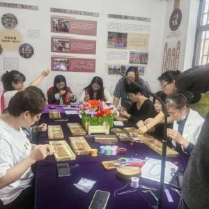 携手同行，共启新篇——马池墩社区举办社会组织交流联谊暨志愿者表彰活动