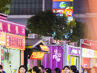 从街头吃到街尾！东西湖这个夜市太火！