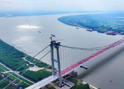 “强核、壮圈、带群”，做好三篇文章