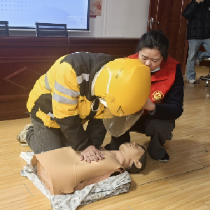 吴家山街道：杏园社区为辖区内外卖骑手开展急救知识讲座