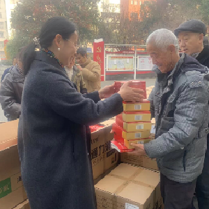 武汉润禾生物医药有限公司向吴家山街杏园社区捐赠医疗物资获赞誉
