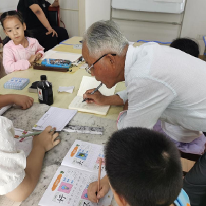 银发墨香暖社区，“守义”精神传文明——慈惠街白鹤嘴社区守义书法志愿服务队的温暖长卷